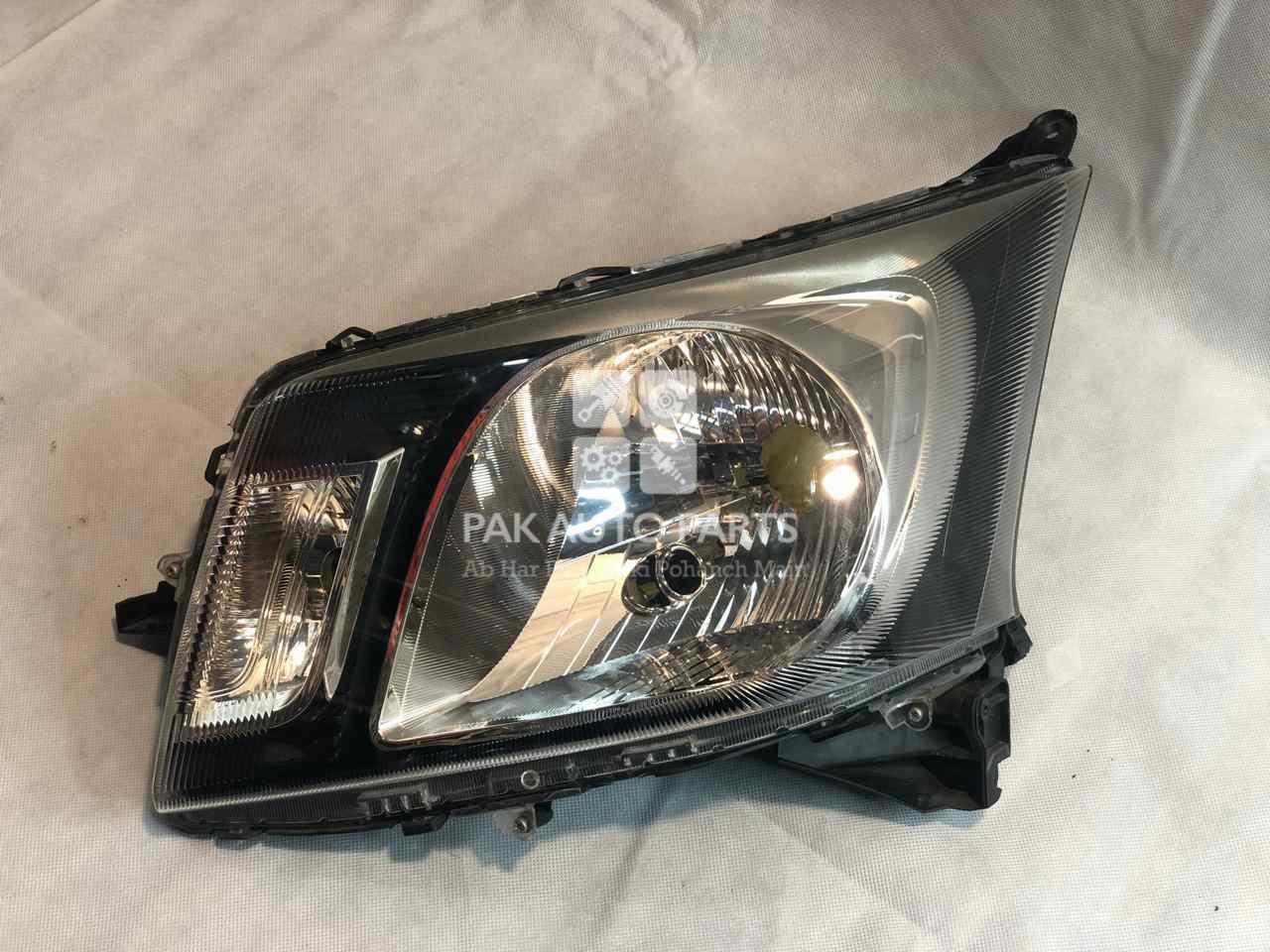 Picture of Daihatsu Move 2013 Left Side Headlight
