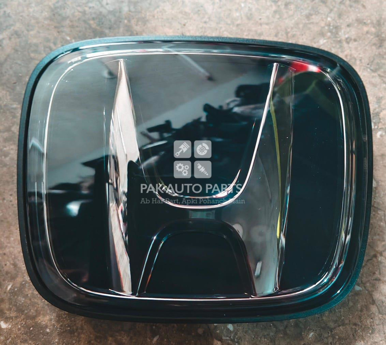 Picture of Honda Fit Shuttle GP7 2020 Front Grill Glass Monogram