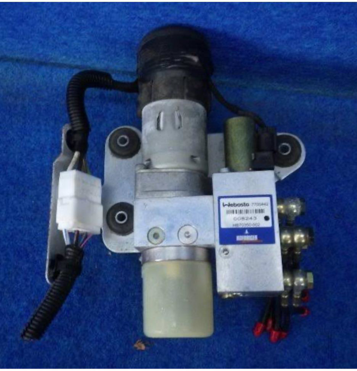 Picture of Daihatsu Copen 2007 Roof Close and Open Pump